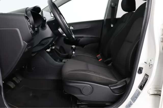 Kia Picanto (2021) thumbnail 19