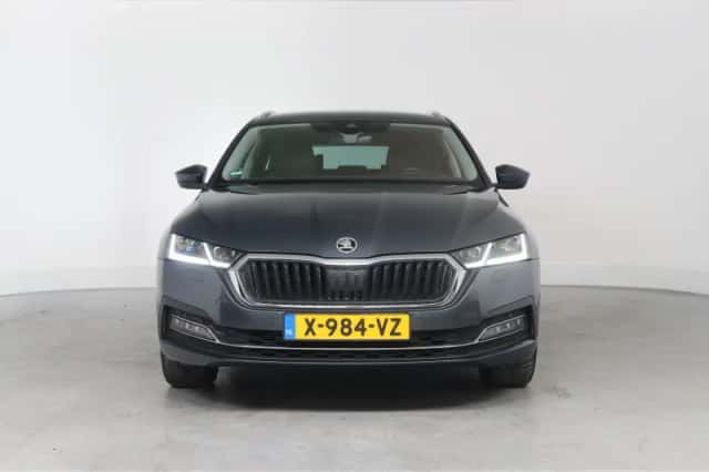 Škoda Octavia (2021) thumbnail 17