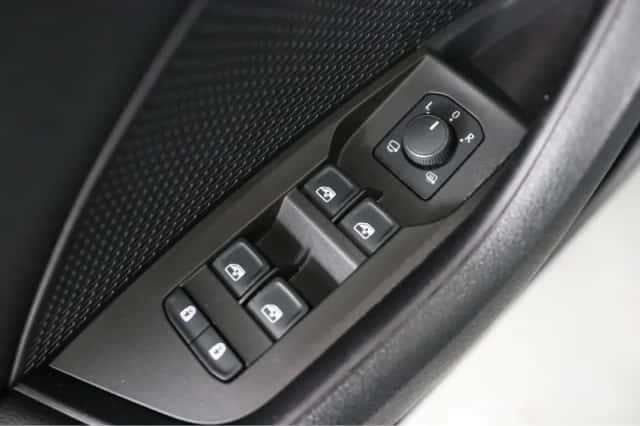 Škoda Octavia (2021) thumbnail 32