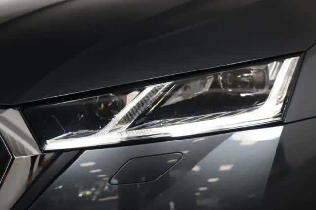 Škoda Octavia (2021) thumbnail 8