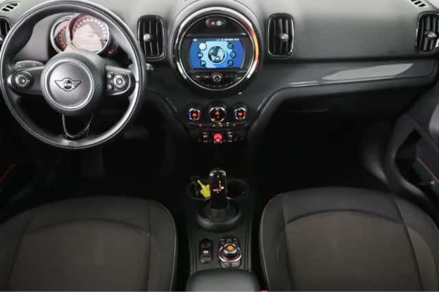 MINI Countryman (2019) thumbnail 4