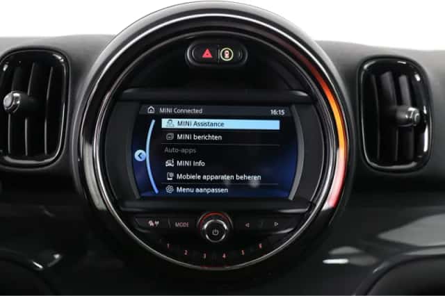 MINI Countryman (2019) thumbnail 31