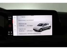 Volkswagen Golf (2022) thumbnail 22