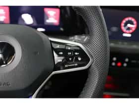 Volkswagen Golf (2022) thumbnail 28