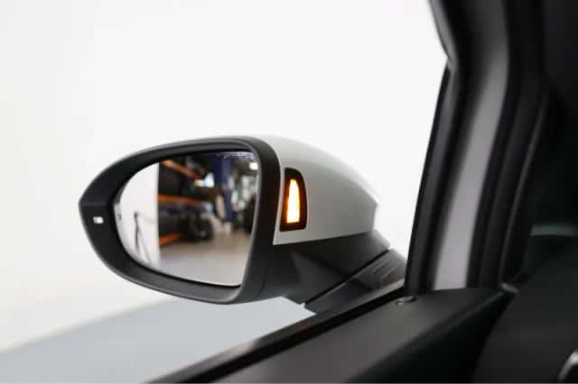 Volkswagen Golf (2022) thumbnail 29
