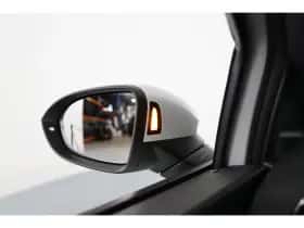 Volkswagen Golf (2022) thumbnail 29