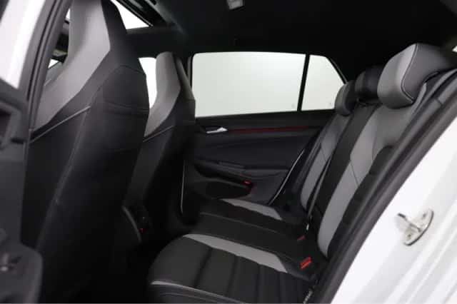 Volkswagen Golf (2022) thumbnail 33