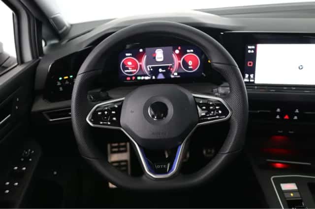 Volkswagen Golf (2022) thumbnail 37