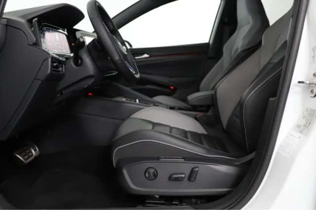 Volkswagen Golf (2022) thumbnail 38