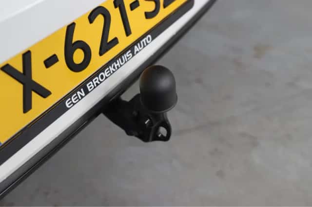 Volkswagen Golf (2022) thumbnail 10
