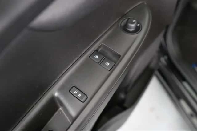Opel Karl (2018) thumbnail 29