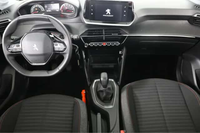 Peugeot 208 (2023) thumbnail 4