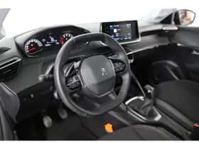 Peugeot 208 (2023) thumbnail 5