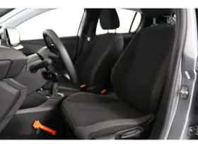 Peugeot 208 (2023) thumbnail 6