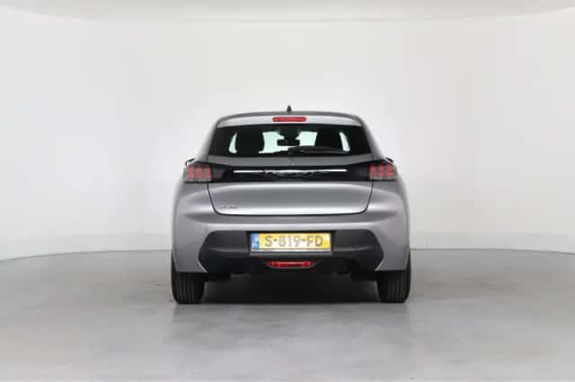 Peugeot 208 (2023) thumbnail 9