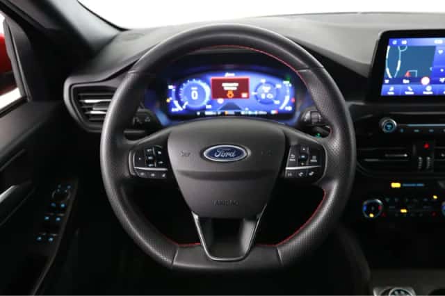 Ford Kuga (2023) thumbnail 13