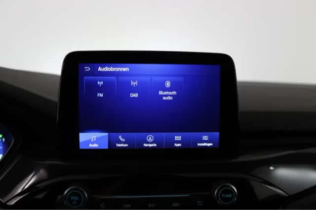 Ford Kuga (2023) thumbnail 16