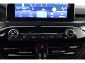 Ford Kuga (2023) thumbnail 27
