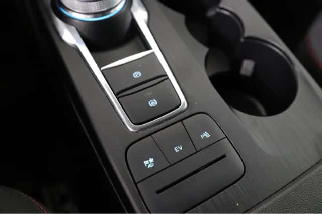 Ford Kuga (2023) thumbnail 30