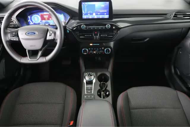 Ford Kuga (2023) thumbnail 4