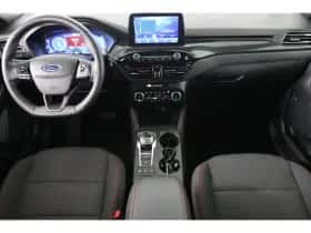 Ford Kuga (2023) thumbnail 4