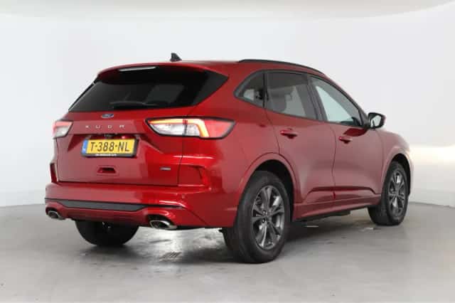 Ford Kuga (2023) thumbnail 7