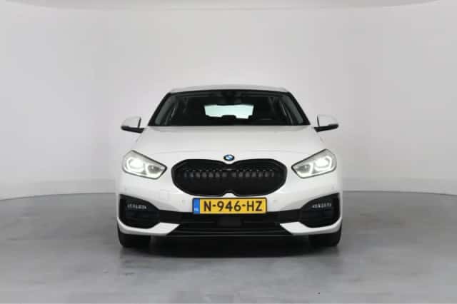 BMW 1-Serie (2021) thumbnail 16