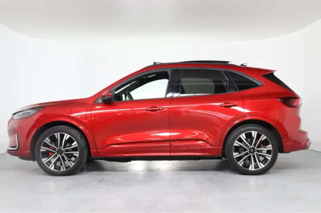 Ford Kuga (2024) thumbnail 2