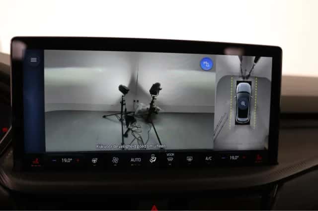 Ford Kuga (2024) thumbnail 13