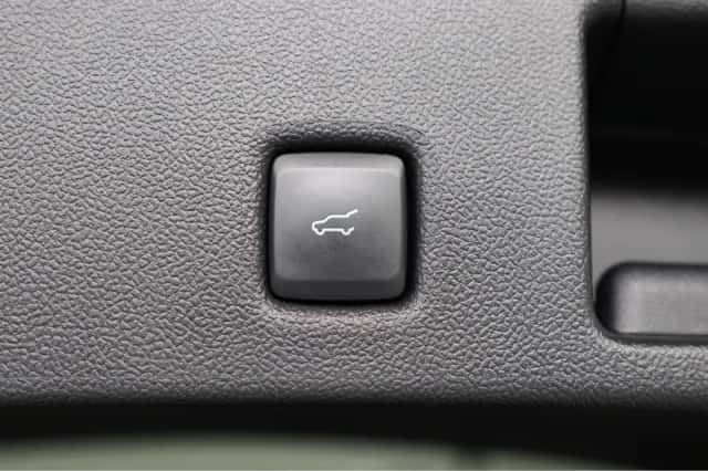 Ford Kuga (2024) thumbnail 32