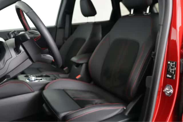 Ford Kuga (2024) thumbnail 6