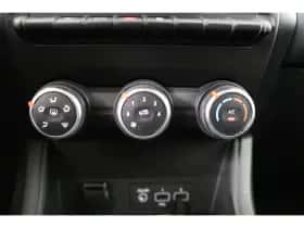 Renault Captur (2021) thumbnail 22