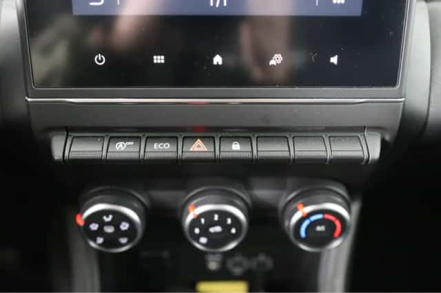 Renault Captur (2021) thumbnail 33