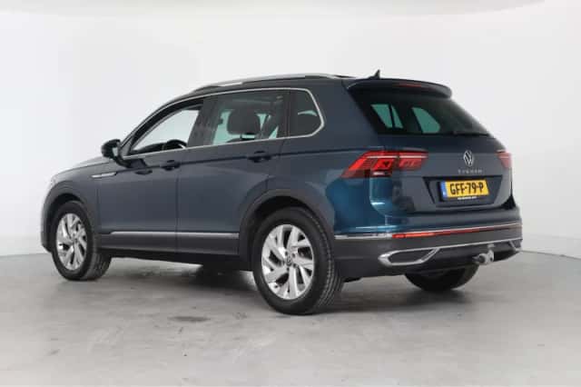 Volkswagen Tiguan (2021) thumbnail 3