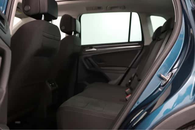 Volkswagen Tiguan (2021) thumbnail 21
