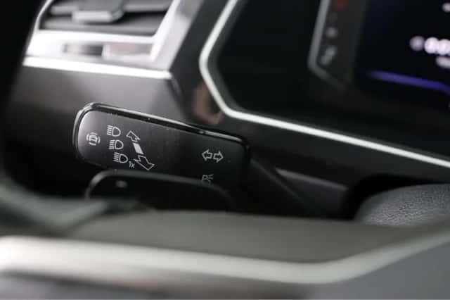 Volkswagen Tiguan (2021) thumbnail 31