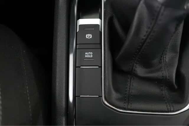 Volkswagen Tiguan (2021) thumbnail 36