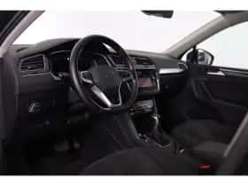 Volkswagen Tiguan (2021) thumbnail 5