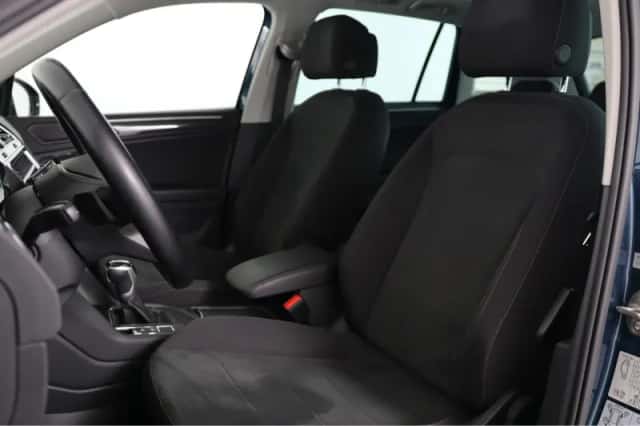 Volkswagen Tiguan (2021) thumbnail 6