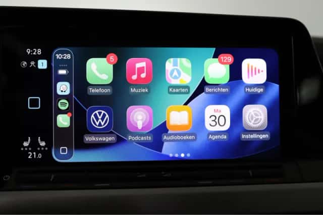 Volkswagen Golf (2023) thumbnail 18