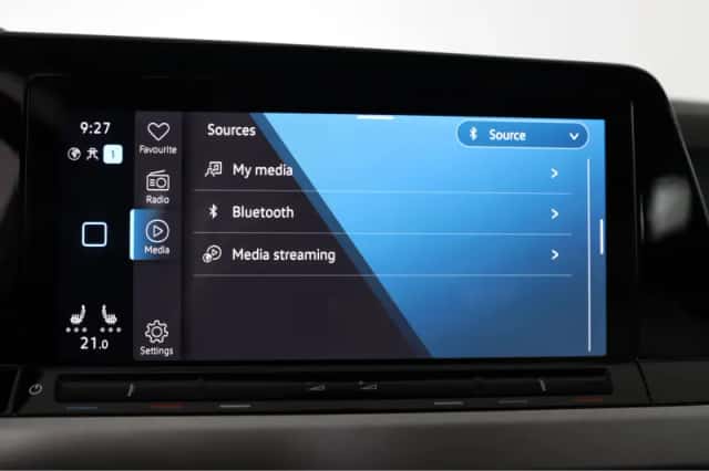 Volkswagen Golf (2023) thumbnail 23