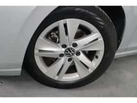 Volkswagen Golf (2023) thumbnail 24