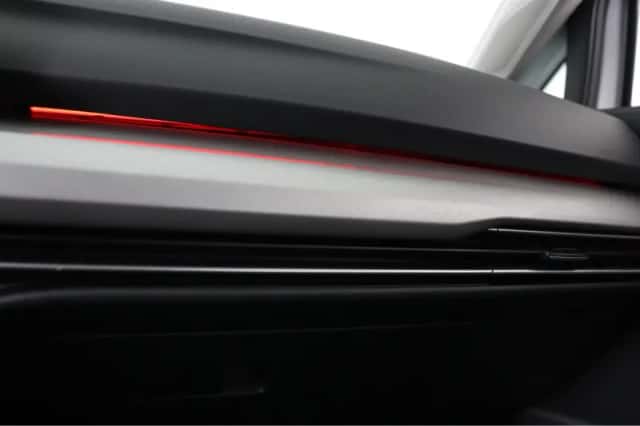 Volkswagen Golf (2023) thumbnail 25