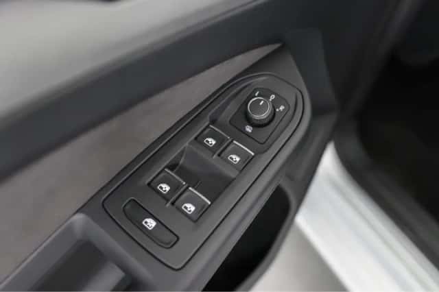 Volkswagen Golf (2023) thumbnail 29