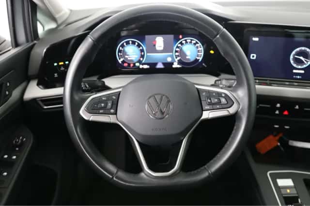 Volkswagen Golf (2023) thumbnail 31