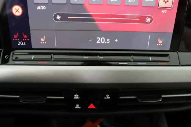 Volkswagen Golf (2023) thumbnail 39