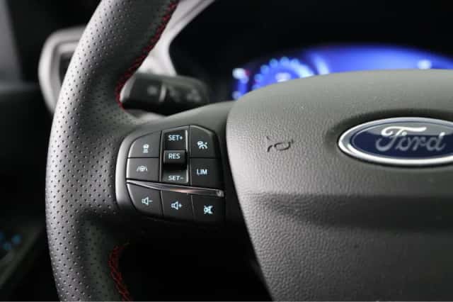 Ford Kuga (2024) thumbnail 33