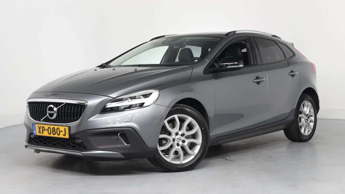 Volvo V40 (2019) — foto 1