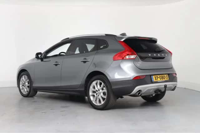 Volvo V40 (2019) thumbnail 3