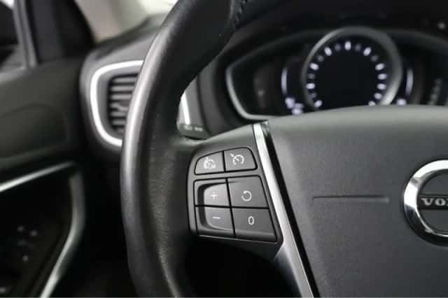 Volvo V40 (2019) thumbnail 36